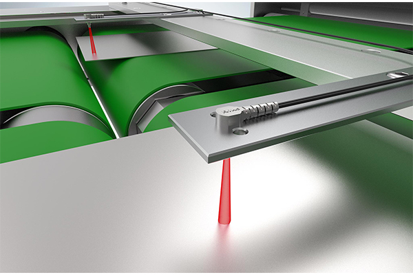 Detecting presence of aluminum pallet.